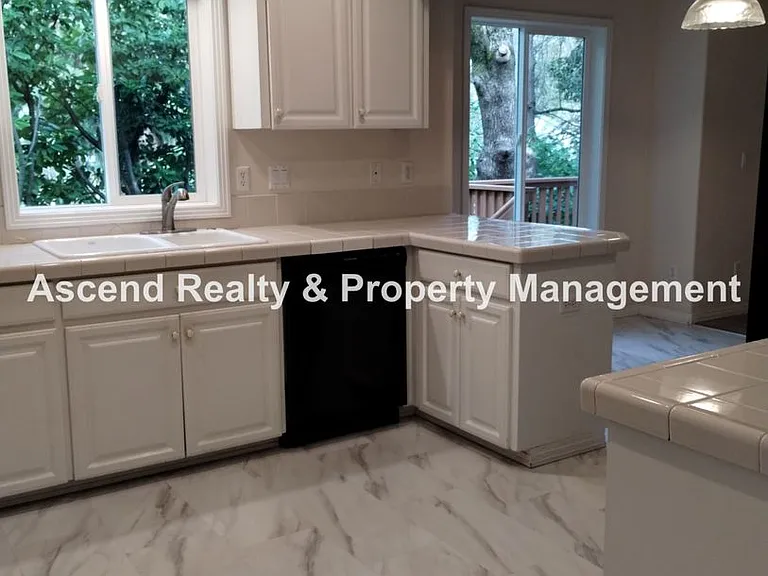 8523 SW Marissa Dr — Photo 5
