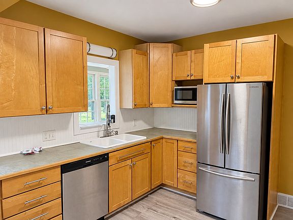 3rd image of 525 16th St