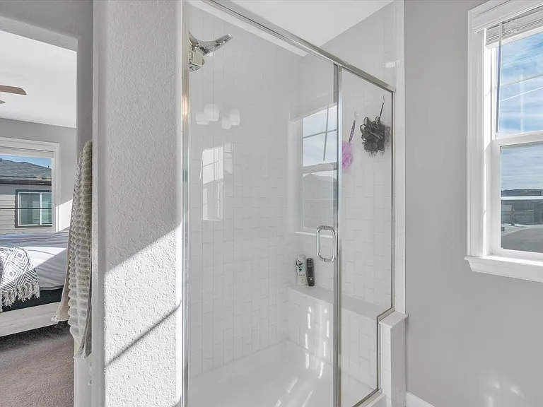 1554 Castle Creek Cir — Photo 14