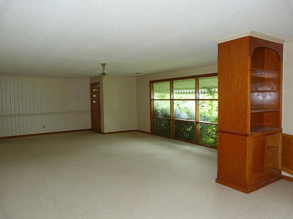 5th image of 120 Dogwood Ln
