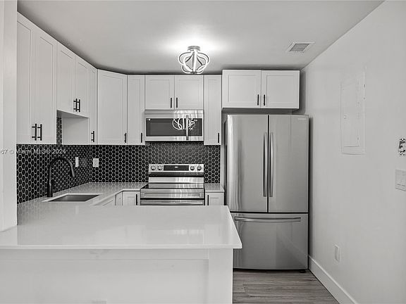 5th image of 6882 NW 173rd Dr APT 807
