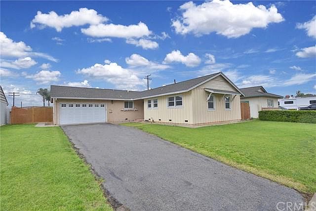1st image of 555 S La Serena Dr