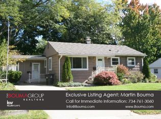 914 Loyola Dr, Ann Arbor, MI 48103