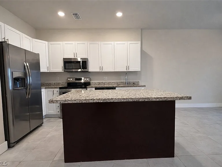 3303 SW 8th Pl #106 — Photo 7