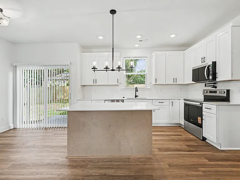702 Legrand St — Photo 8