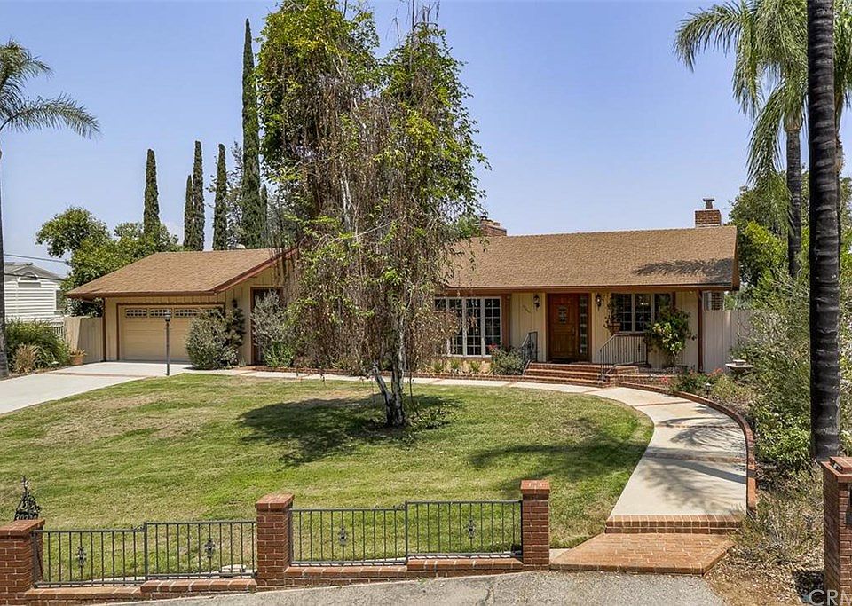 1st image of 30320 E Sunset Dr S