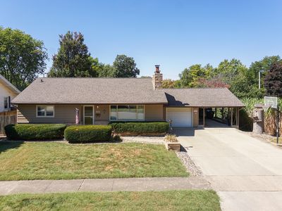 1615 S Roosevelt Ave, Bloomington, IL, 61701