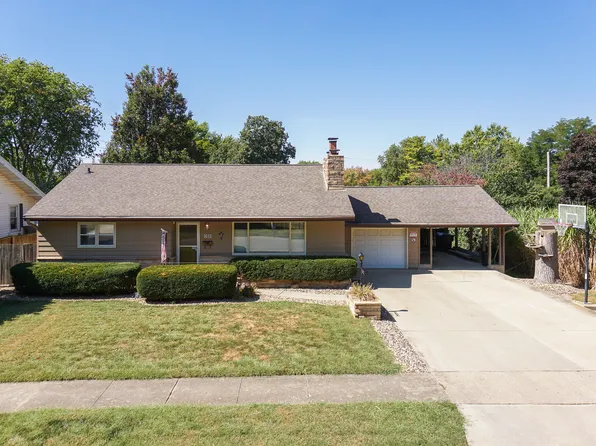 1615 S Roosevelt Ave, Bloomington, IL 61701