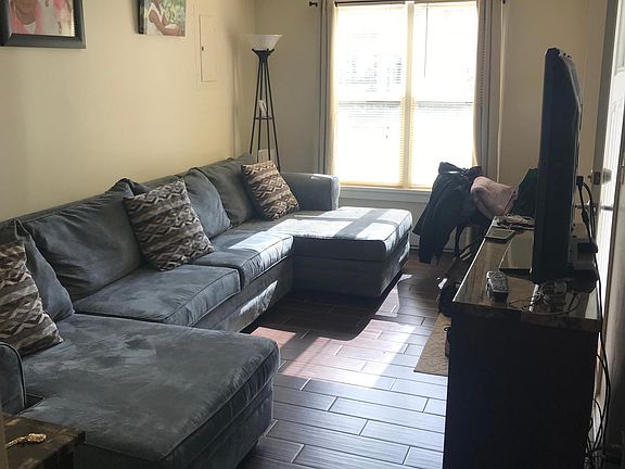 4th image of 257 2nd Ave #1