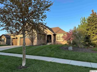 9640 Keystone Dr, Lincoln, NE 68516
