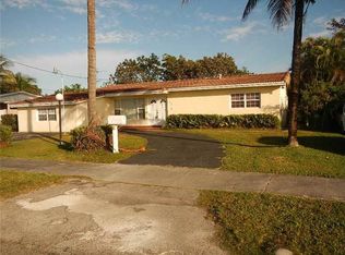 10441 SW 49th St, Miami, FL 33165