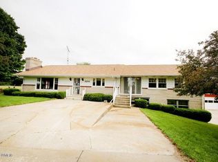 3201 W 4th St, Buchanan, MI 49107