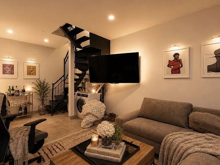 978 Kent Ave #1E — Photo 6