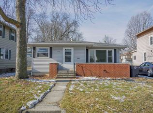 1121 Pemberton Dr, Fort Wayne, IN 46805