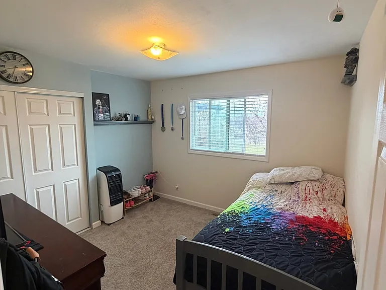 Upstairs Bedroom #2