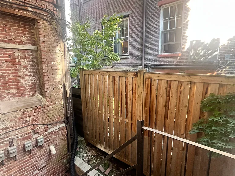 51 Joy St #1R — Photo 9