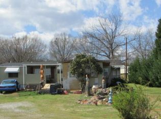 1246 S Danzler Rd, Duncan, SC 29334