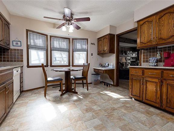 5th image of 8107 NW Twin Oaks Dr