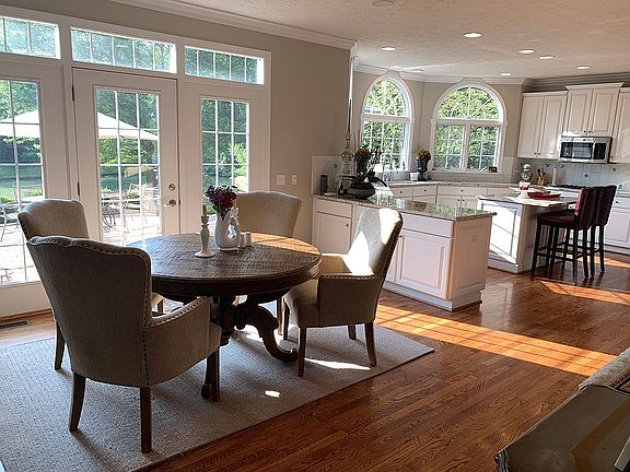 5th image of 33649 N Deer Creek Ln
