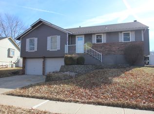 1016 SW Southgate Dr, Blue Springs, MO 64015