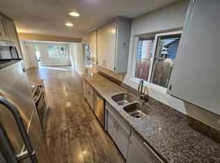 64 3rd Ave NE #A, Issaquah, WA 98027