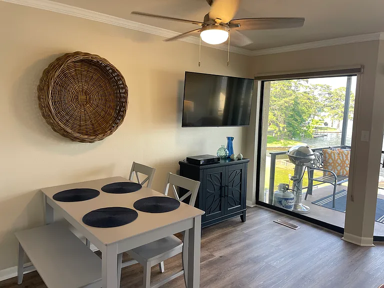 270 Lake Hamilton Dr #B7 — Photo 2