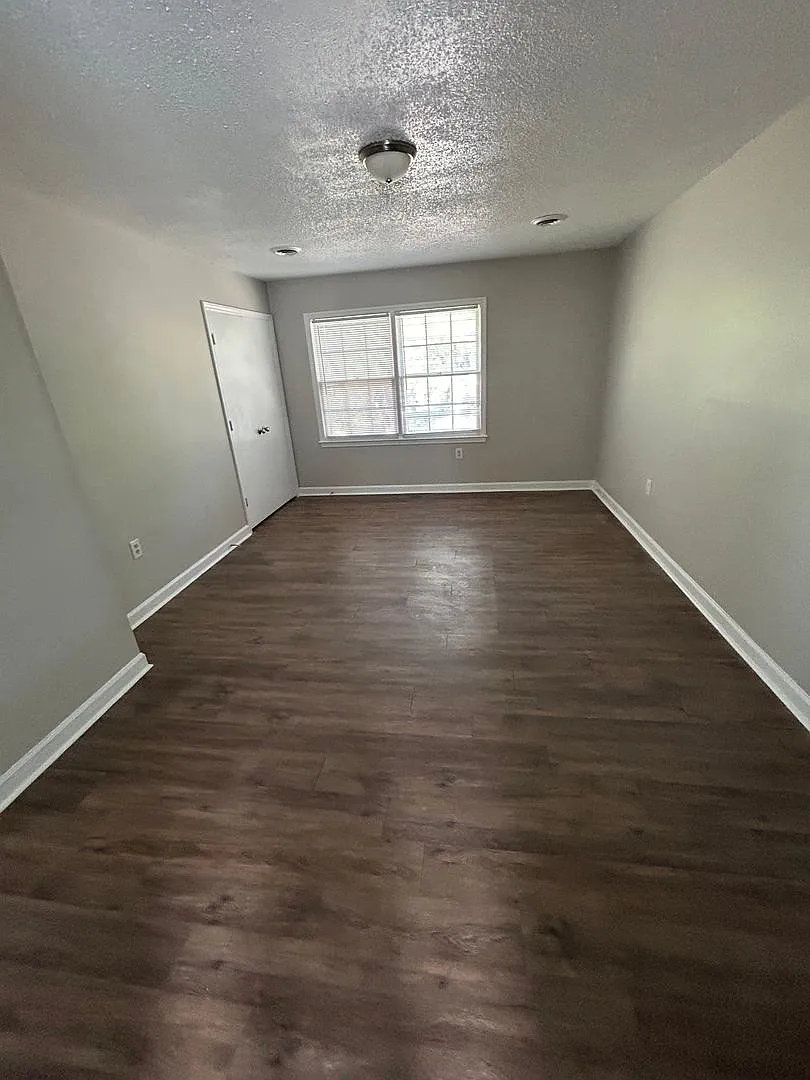 Spacious 3 bedroom 3 bath home for rent — Photo 4