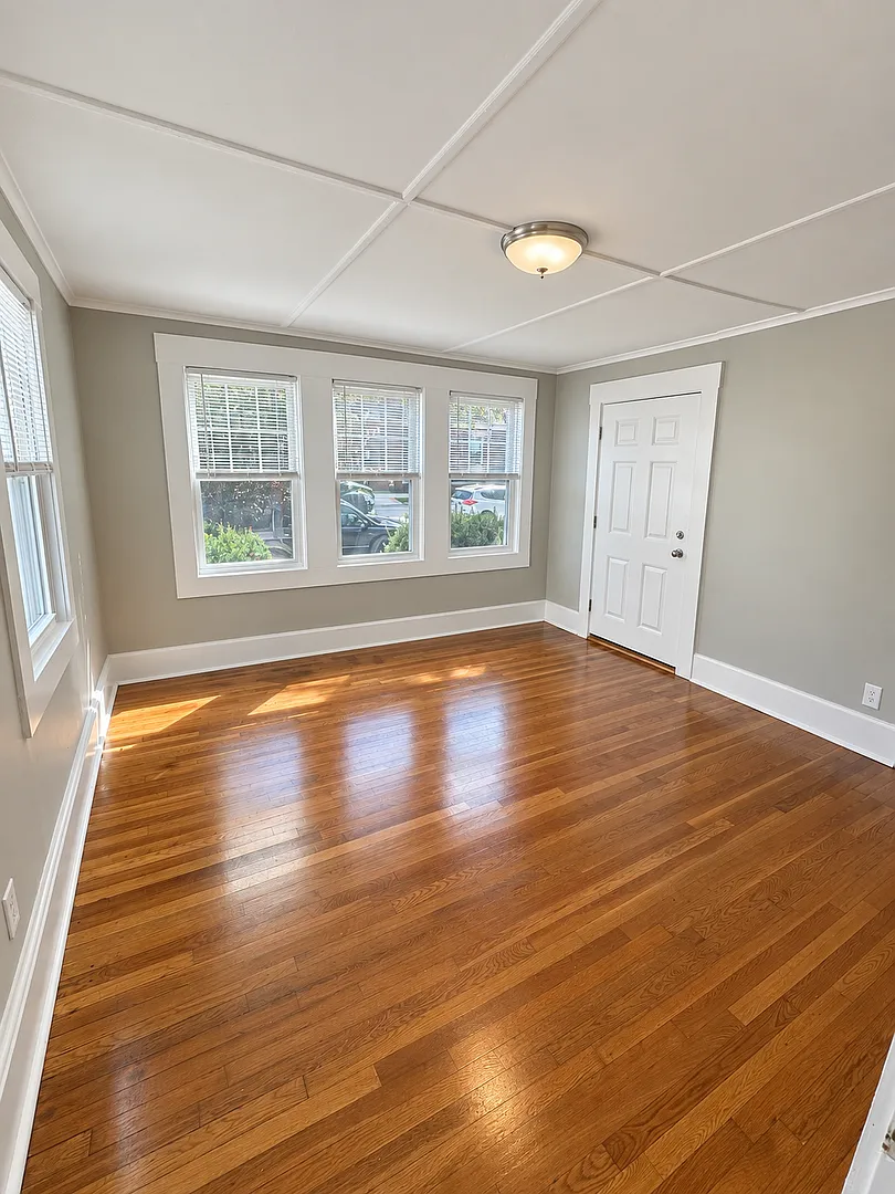 81 Broad St — Photo 1