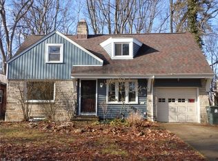 1662 Crest Rd, Cleveland Heights, OH 44121