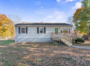 8 Blueberry Ln, Lisbon, CT 06351