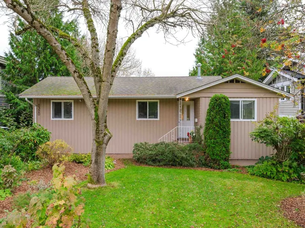 1320 Kent St, White Rock, BC V4B 4T7