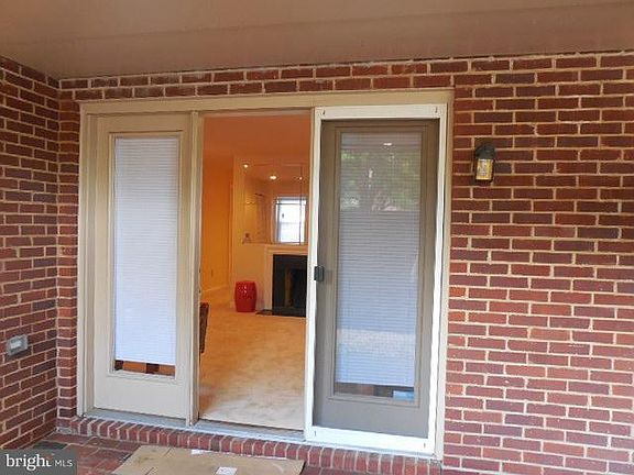 3rd image of 1507 Oronoco St #32