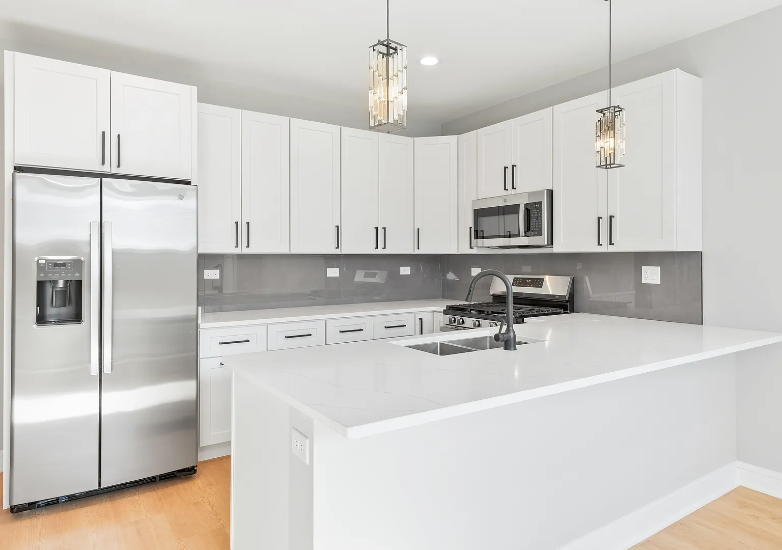 2 bed, $2,100 — Photo 3