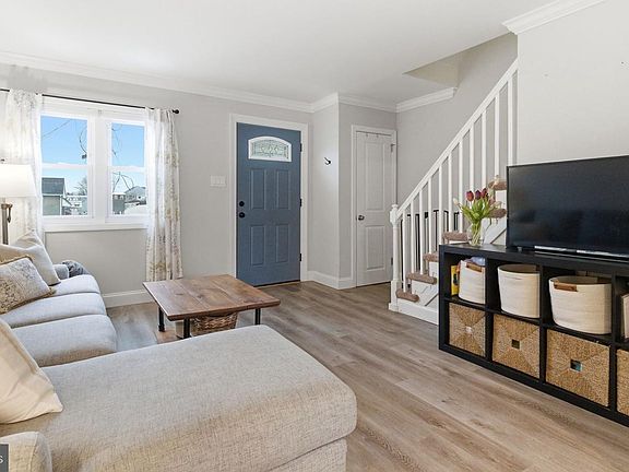 5th image of 312 E Rambo St