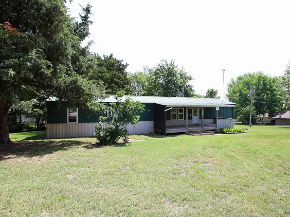 510 N 1st Street, Stockton, MO 65785