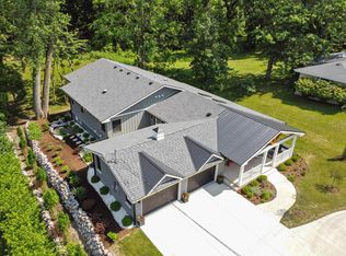 W4472 S Lakeshore Dr, Lake Geneva, WI 53147
