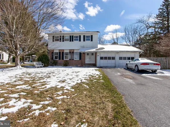 239 Meadow Ln, Pennsylvania Furnace, PA 16865