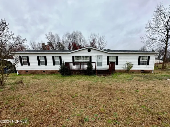 131 Suttontown Road, Mount Olive, NC 28365