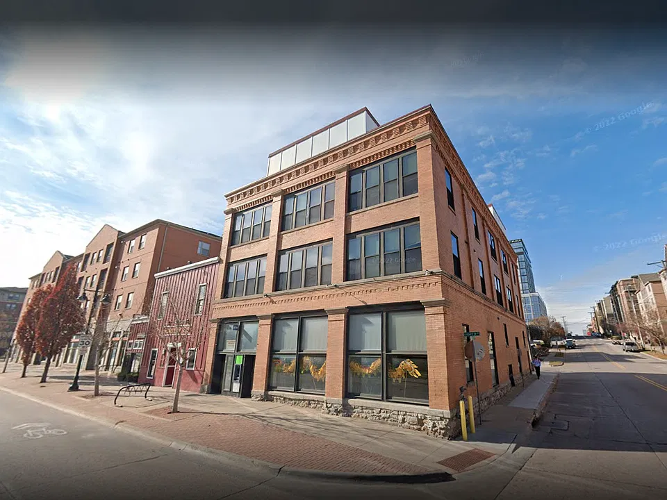 401 S Gilbert St #201