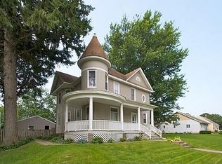 605 3rd St, Durant, IA 52747