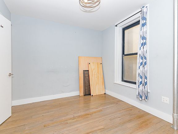 5th image of 161 Vernon Ave APT 3C