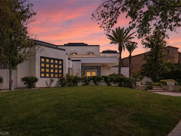 8821 Greensboro Ln, Las Vegas, NV 89134