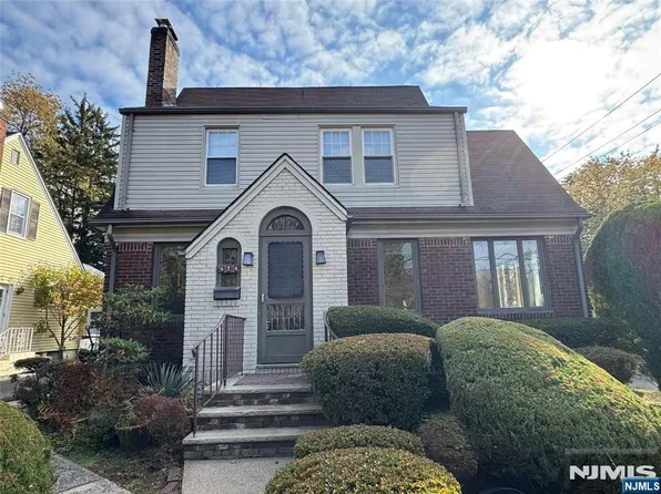 674 Bogert Road, River Edge, NJ 07661
