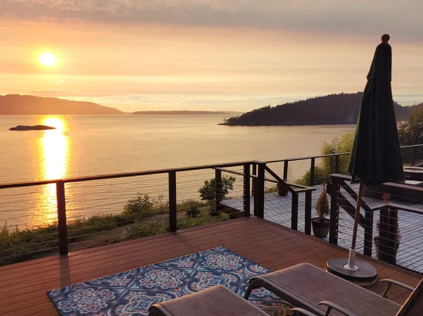 1231 Chuckanut Dr, Bellingham, WA 98229