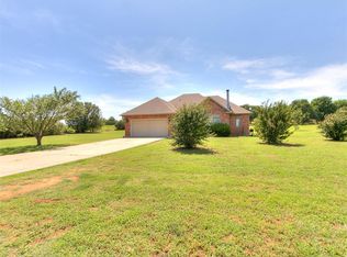 2195 S Dobbs Rd, Harrah, OK 73045