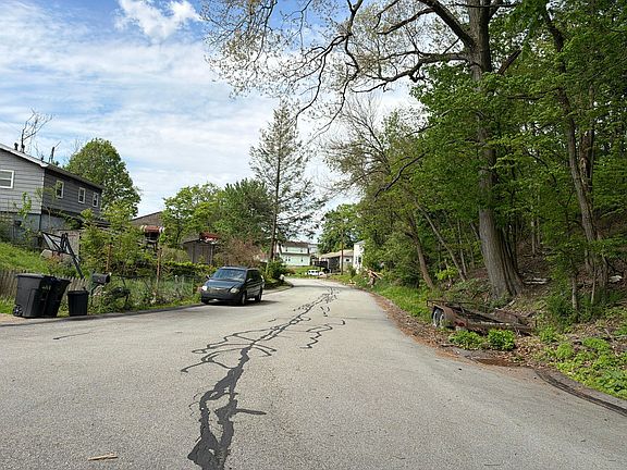 4th image of 3122 Capitol St