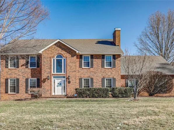 4322 Summerfield Dr, Piney Flats, TN 37686