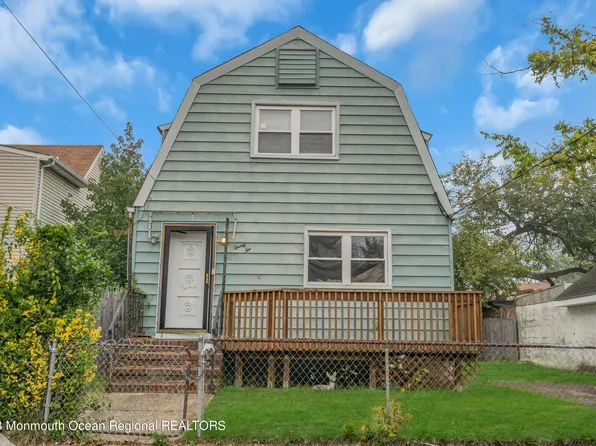 22 Saint Peters Place, Keansburg, NJ 07734