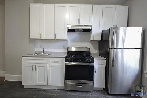 477 Madison Ave — Photo 6