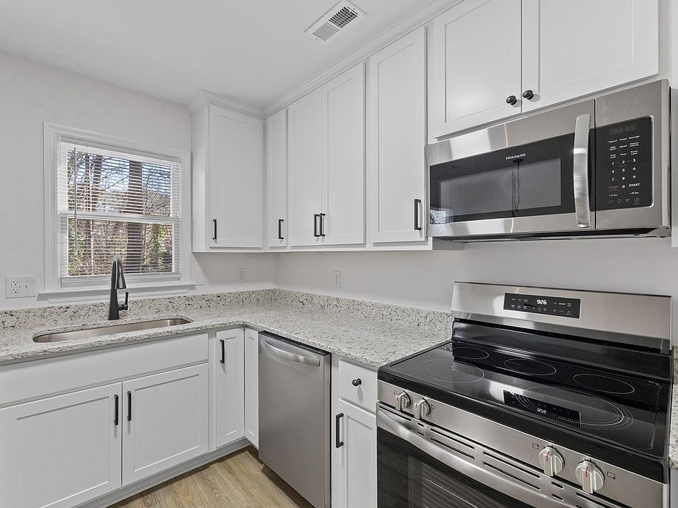 1st image of 104 N Franklin St #0